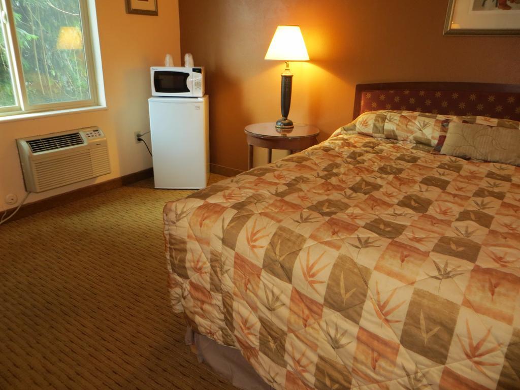 Cameo Motel - Portland Room photo